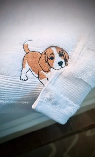 Beagle uteráčik s výšivkou nezbedného šteniatka psa Beagla